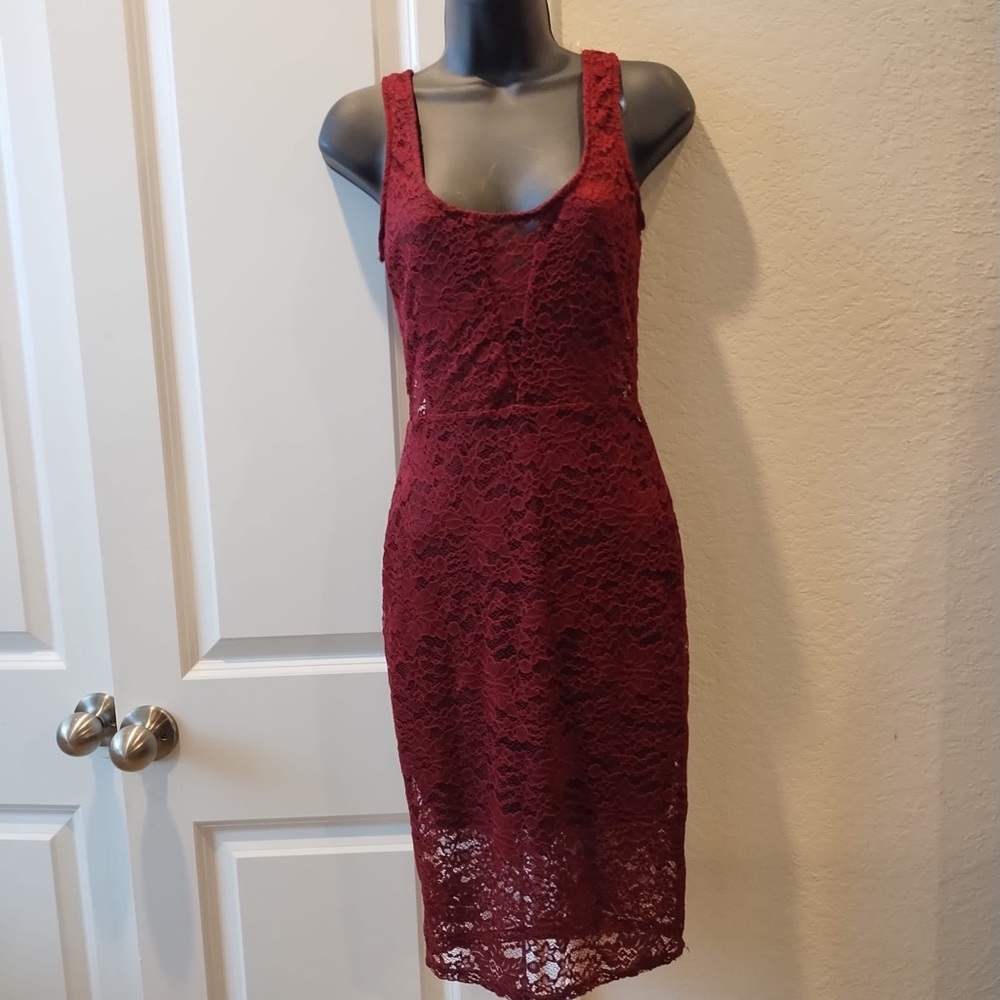 NWT Charlette Russe Size S Open Back Lace Burgundy Dress